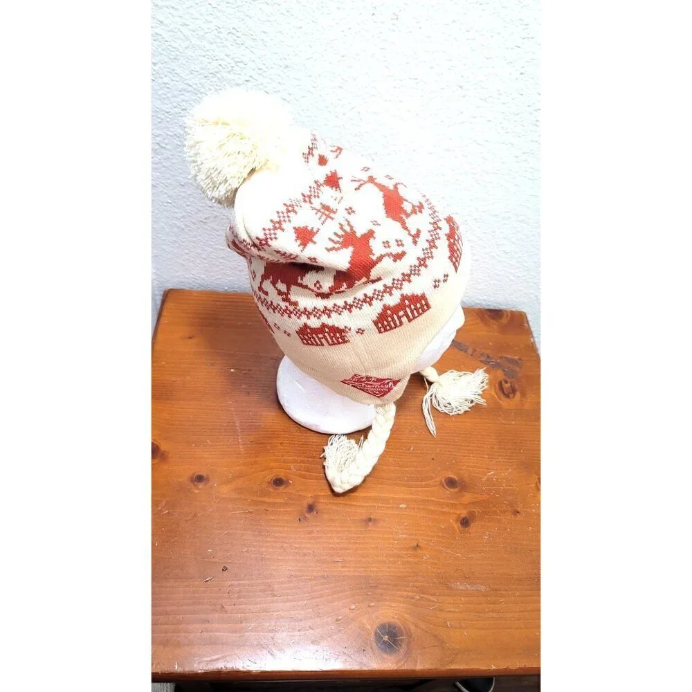 Snohomish Running Co Trapper Hat Unisex OSFM Cream Red Reindeer Winter Beanie‎